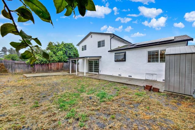 308 Plantation Way, Vacaville, CA 95687