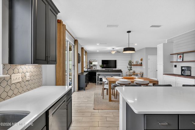 2889 WINDSOR LAKES Way, Green Cove Springs, FL 32043