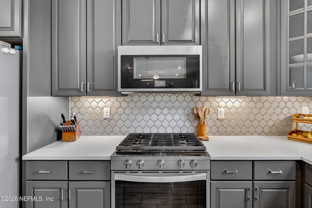 2889 WINDSOR LAKES Way, Green Cove Springs, FL 32043