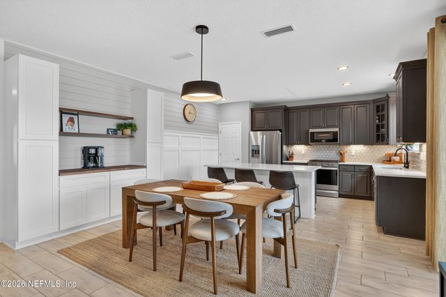 2889 WINDSOR LAKES Way, Green Cove Springs, FL 32043