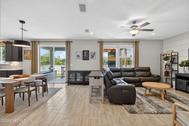 2889 WINDSOR LAKES Way, Green Cove Springs, FL 32043