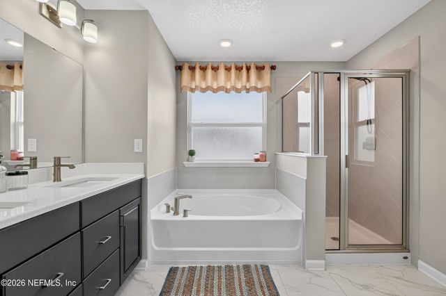 2889 WINDSOR LAKES Way, Green Cove Springs, FL 32043