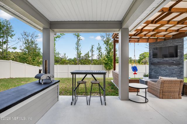 2889 WINDSOR LAKES Way, Green Cove Springs, FL 32043