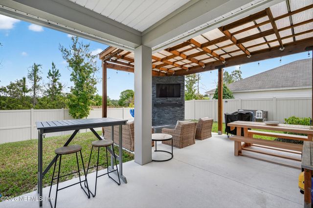 2889 WINDSOR LAKES Way, Green Cove Springs, FL 32043