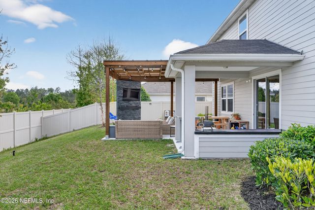 2889 WINDSOR LAKES Way, Green Cove Springs, FL 32043