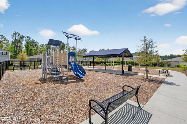 2889 WINDSOR LAKES Way, Green Cove Springs, FL 32043