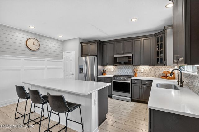 2889 WINDSOR LAKES Way, Green Cove Springs, FL 32043