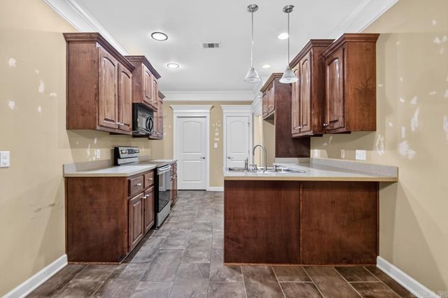 12008 Oak Valley Drive, Mabelvale, AR 72103