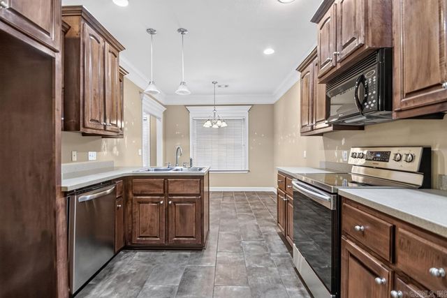12008 Oak Valley Drive, Mabelvale, AR 72103