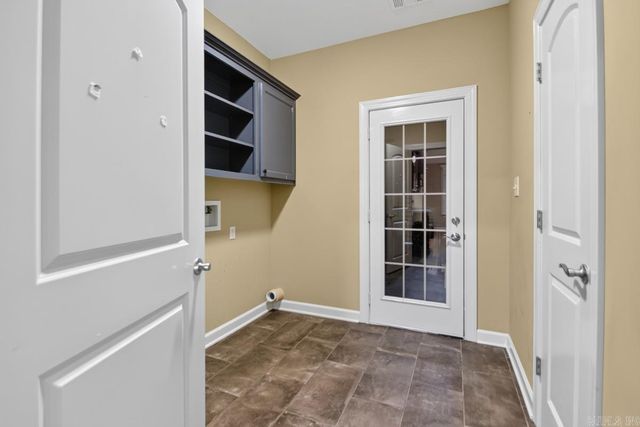 12008 Oak Valley Drive, Mabelvale, AR 72103