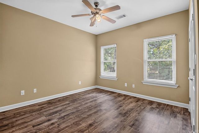 12008 Oak Valley Drive, Mabelvale, AR 72103