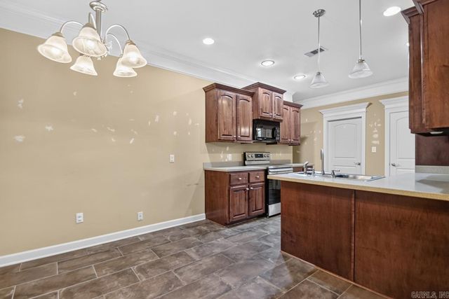 12008 Oak Valley Drive, Mabelvale, AR 72103