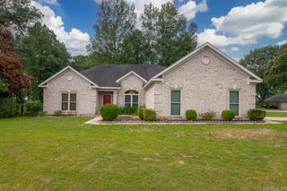12008 Oak Valley Drive, Mabelvale, AR 72103
