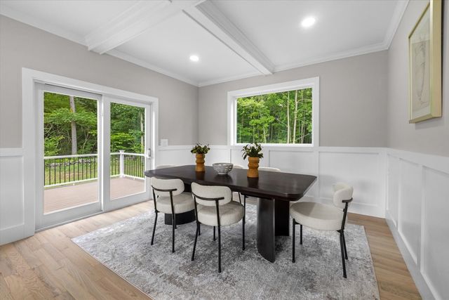 10 Falcon Drive, Shrewsbury, MA 01545