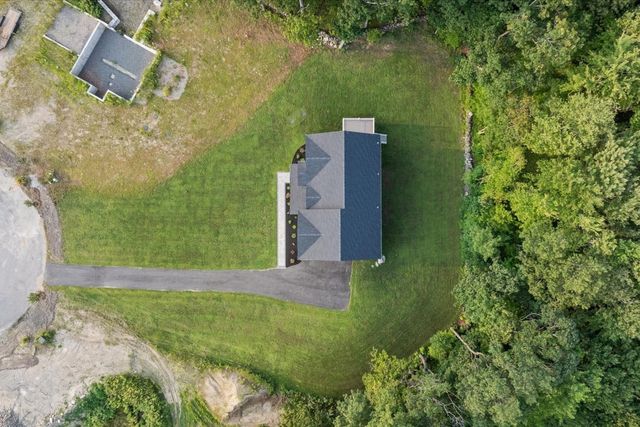 10 Falcon Drive, Shrewsbury, MA 01545