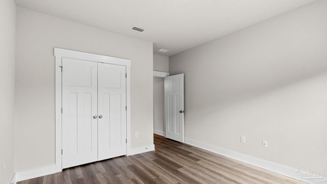 5938 Greenfield St, Pace, FL 32571