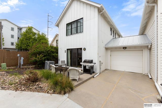 719 PACIFIC Street, Omaha, NE 68108