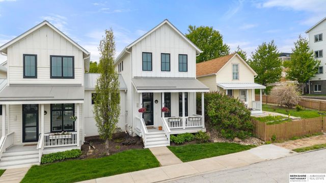 719 PACIFIC Street, Omaha, NE 68108