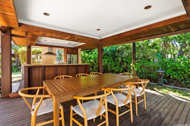 572C N Kalaheo Avenue, Kailua, HI 96734