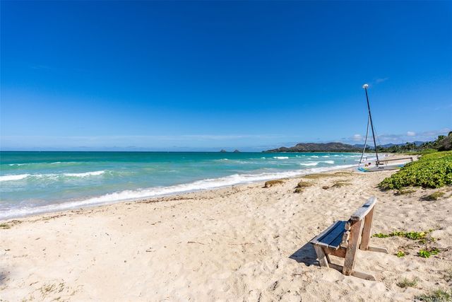 572C N Kalaheo Avenue, Kailua, HI 96734