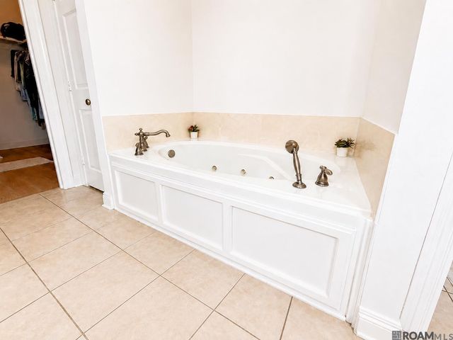 11001 Shoreline Dr, Baton Rouge, LA 70809