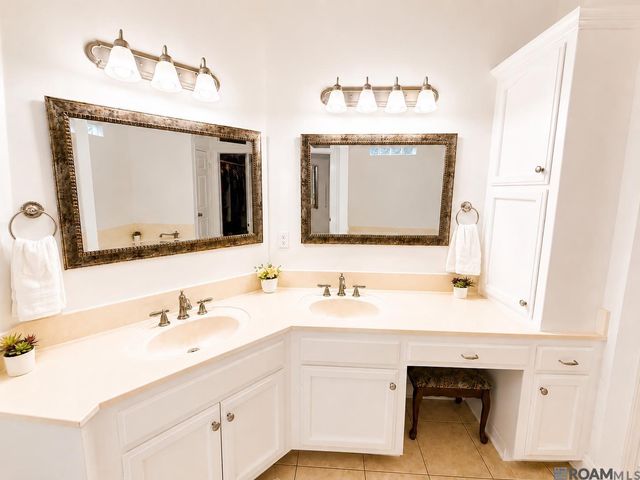 11001 Shoreline Dr, Baton Rouge, LA 70809