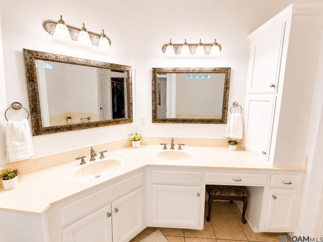 11001 Shoreline Dr, Baton Rouge, LA 70809