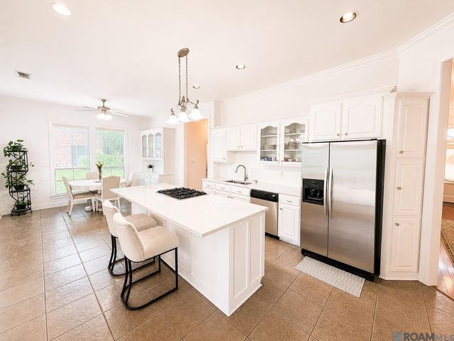 11001 Shoreline Dr, Baton Rouge, LA 70809