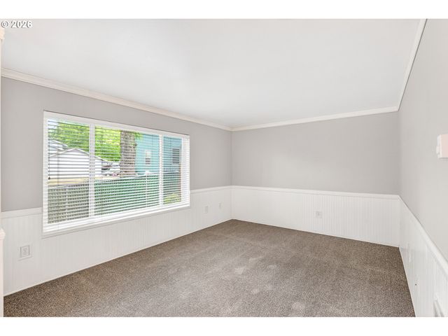 7149 Sw SAGERT St 102, Tualatin, OR 97062