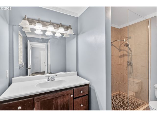 7149 Sw SAGERT St 102, Tualatin, OR 97062