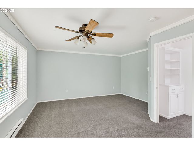 7149 Sw SAGERT St 102, Tualatin, OR 97062