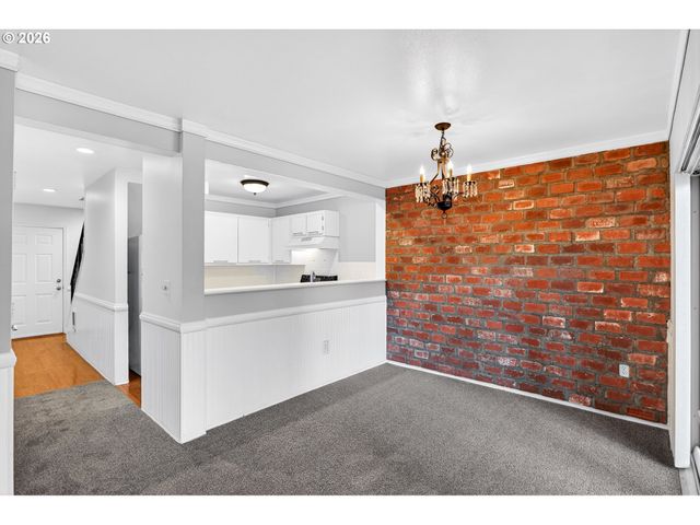 7149 Sw SAGERT St 102, Tualatin, OR 97062