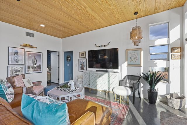 110 High Lonesome, Alpine, TX 79830