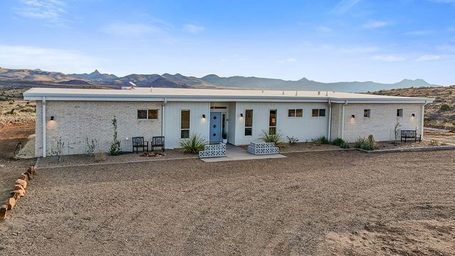 110 High Lonesome, Alpine, TX 79830