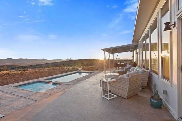 110 High Lonesome, Alpine, TX 79830