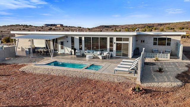 110 High Lonesome, Alpine, TX 79830