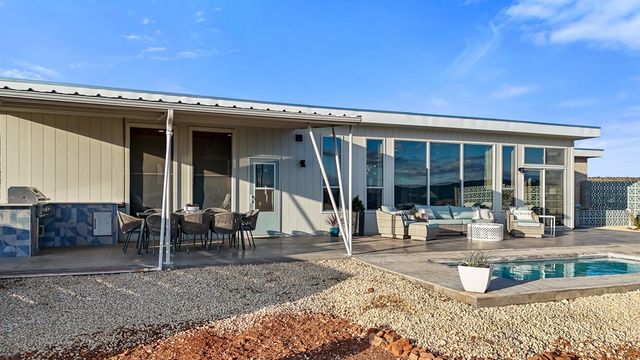 110 High Lonesome, Alpine, TX 79830