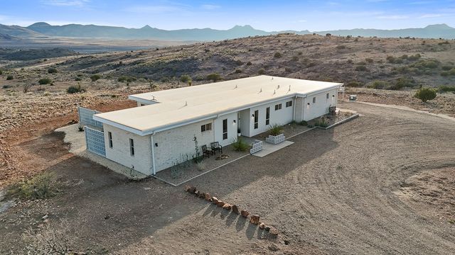 110 High Lonesome, Alpine, TX 79830