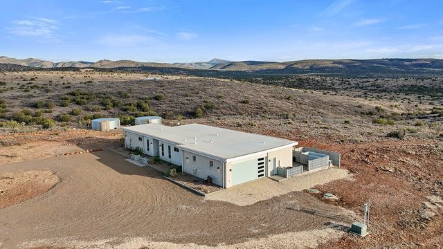 110 High Lonesome, Alpine, TX 79830