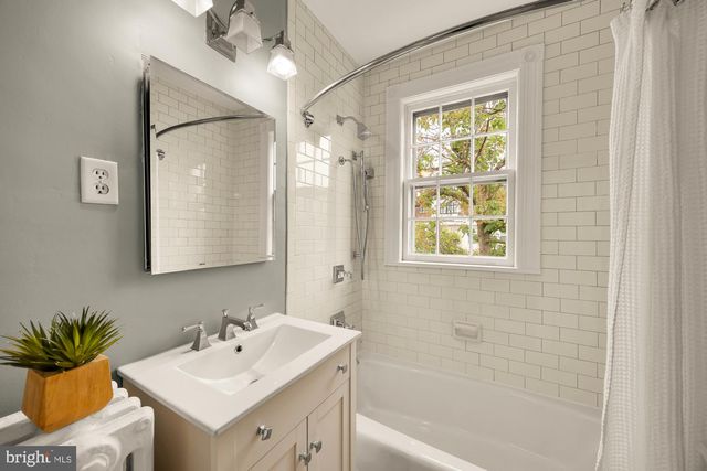 1343 IVES PL SE, Washington, DC 20003