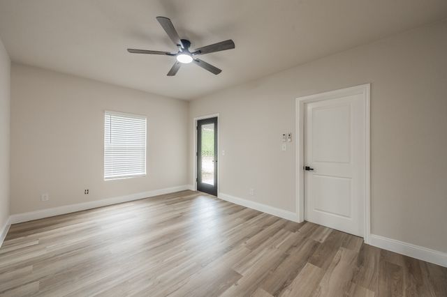 1416 E Myrtle Street, Fort Worth, TX 76104