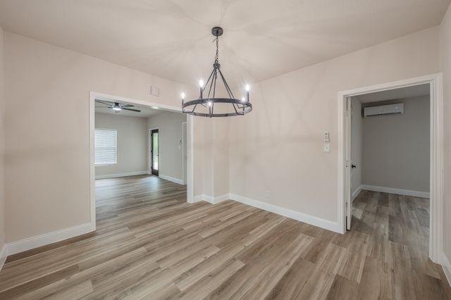 1416 E Myrtle Street, Fort Worth, TX 76104