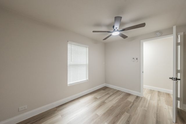 1416 E Myrtle Street, Fort Worth, TX 76104
