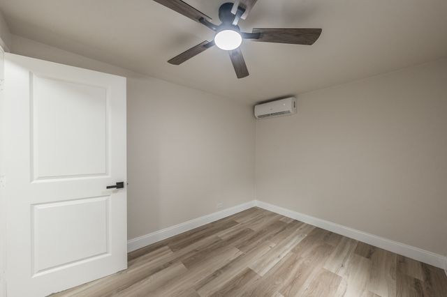 1416 E Myrtle Street, Fort Worth, TX 76104