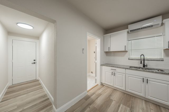 1416 E Myrtle Street, Fort Worth, TX 76104