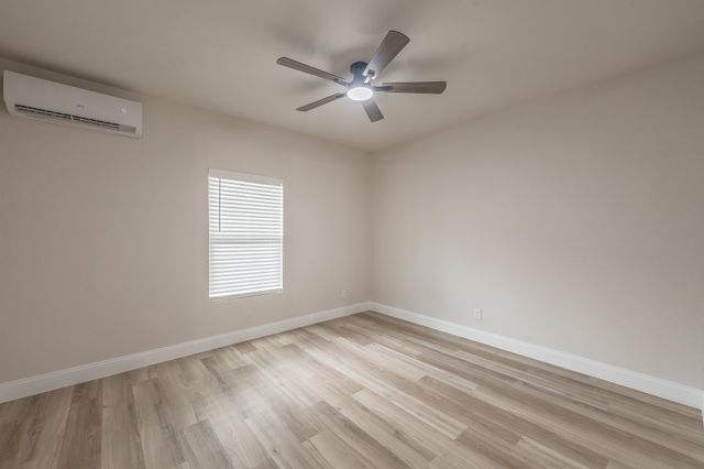 1416 E Myrtle Street, Fort Worth, TX 76104