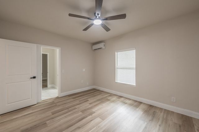 1416 E Myrtle Street, Fort Worth, TX 76104