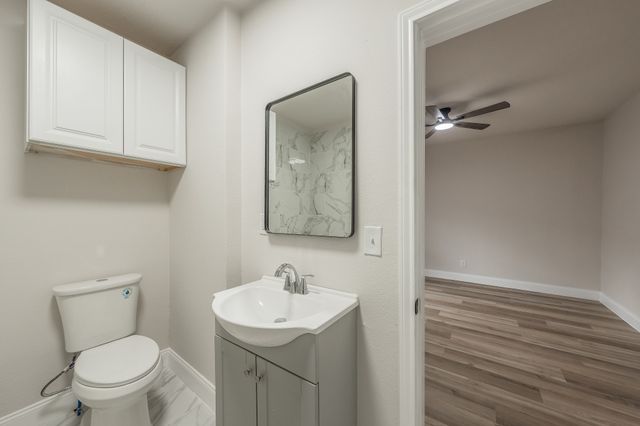 1416 E Myrtle Street, Fort Worth, TX 76104