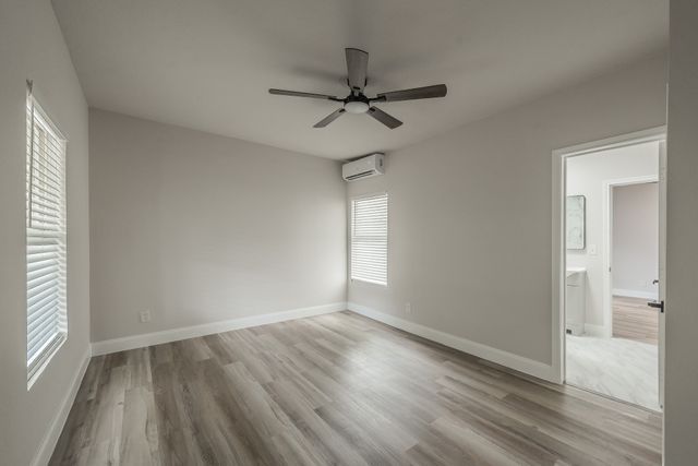 1416 E Myrtle Street, Fort Worth, TX 76104
