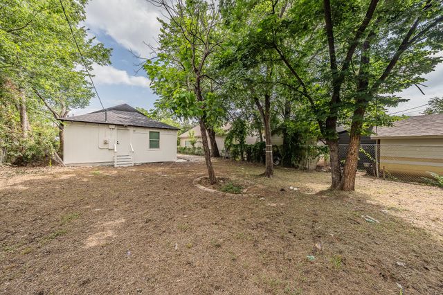 1416 E Myrtle Street, Fort Worth, TX 76104